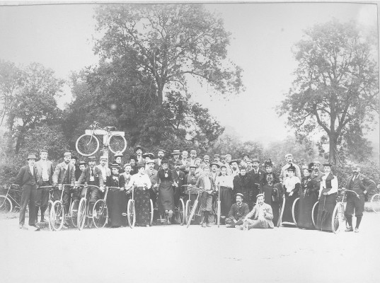 Nottingham Bicycle Club at the Denton/Woolsthorpe/Harlaxton cross roads | Reproduced with the kind permission of Nottingham Museums and Galleries - Album NCM 1973-42