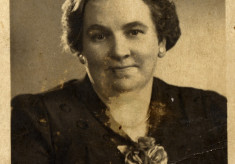 Ann Alice Kirton, nee Reed, wife of Robert J. Kirton - died 1946.