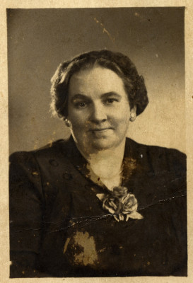 Ann Alice Kirton, nee Reed, wife of Robert J. Kirton - died 1946. | Mrs Tina Perkins