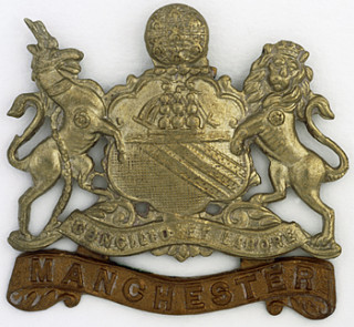 Manchesters CapBadge WWI Manchester Regiment cap badge, WW1 | Wikipedia