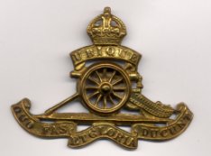 RFA cap badge WW1 An RFA cap badge from WW1. | Wikipedia