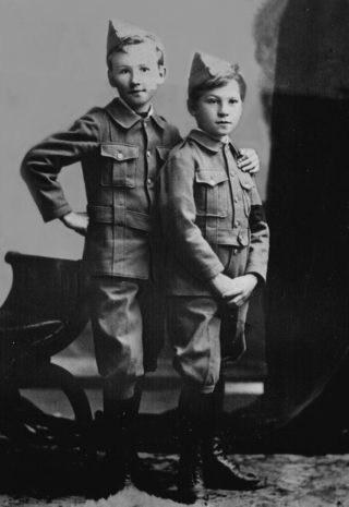 Joseph Baker Anderson (L) circa 1903 with his brother Maurice. Already looking handsome in uniform as would later attract Sallie Calcraft. | Cathy & Gavin Anderson, NZ