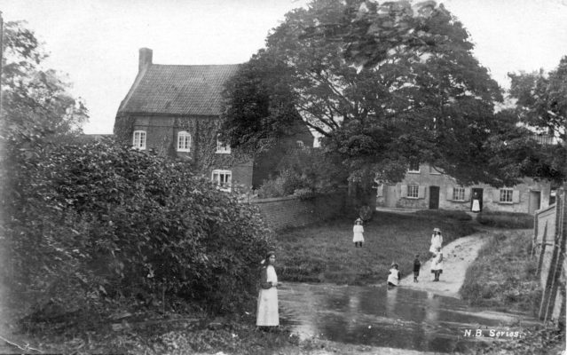 Postcard of the ford on Devon Lane, pre-WW1