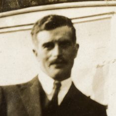 Tom Bonser Kirk, at home