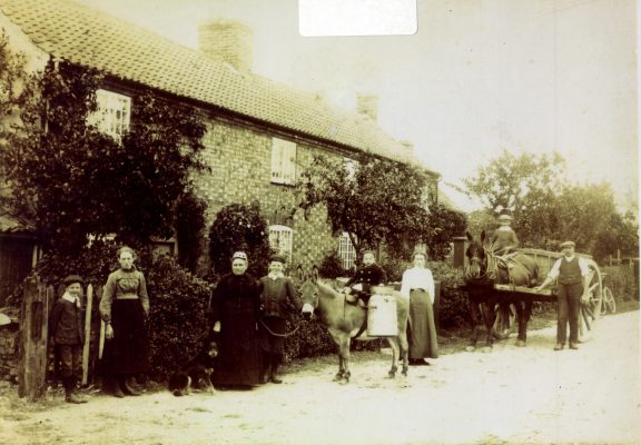 BOT189_022 DKI_1 27 Barrat's Cottages, Harby Lane, Plungar