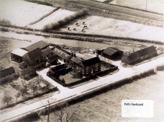 BOT189_031 DKI_1 37 Aerial view of Grange Farm, Plungar