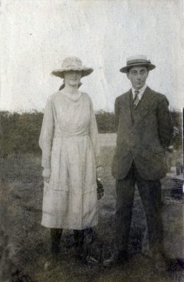 BOT189_044 DKI_2 06 v2 Couple at Pasture Farm, Plungar