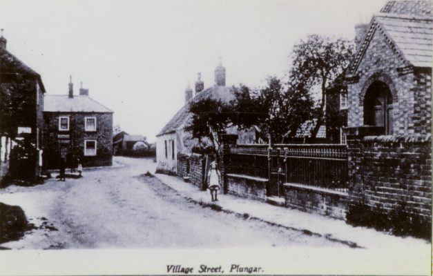 BOT189_046 DKI_2 08 Plungar street and chapel