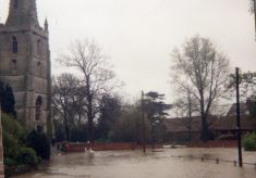 Floodwaters by St Mary's, Good Friday 1998