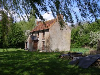 Another view of the Lock House in the spring of 2007, as seen from the south. Another view of the Lock House in the spring of 2007, as seen from the south. | Neil Fortey