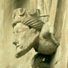P1050422_05 The head of a king, on the eastern pilaster of the northern arcade. | Neil Fortey