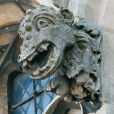 A dragon carving on the northern side of the clerestory. | Neil Fortey